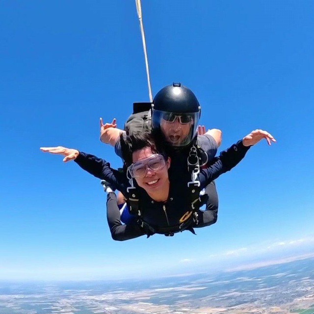 Sky Diving (CA)